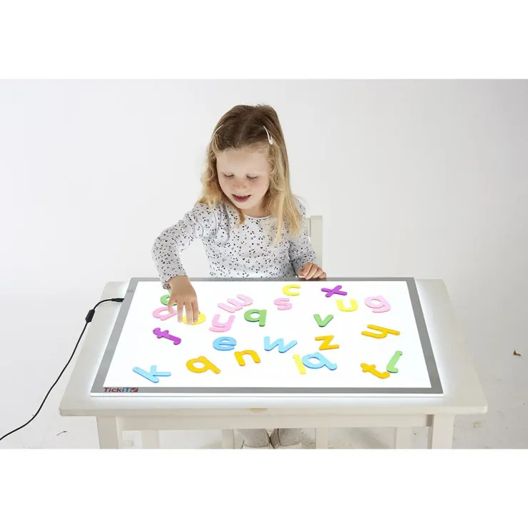 Letras alfabeto arco iris para mesa de luz<Tickit New