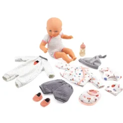 Maleta de Vanille con muñeco, ropa y accesorios Pomea<Djeco Sale