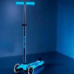 Patinete Maxi Deluxe Glow Led aqua<Micro Hot