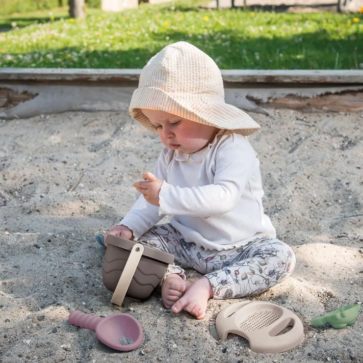 Set cubo de playa con accesorios Eco Green Bean, colores surtidos<Dantoy Online