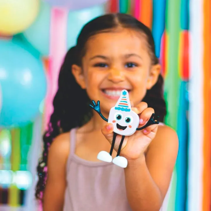 Set personaje Party Pal y 2 cubos multicolor con luz Glo Pals<Glopals New