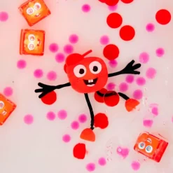 Set personaje Sammy y 2 cubos rojos con luz Glo Pals<Globus Best